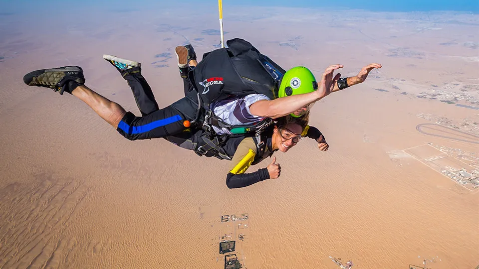 Тандемный прыжок с парашютом Desert Drop - Image 1